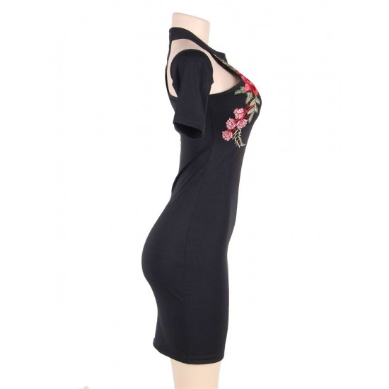 Plus Size Rose Embroidery Black Mini Dress