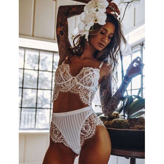 White Lace Temptation 2pcs Bralette Lingerie Set